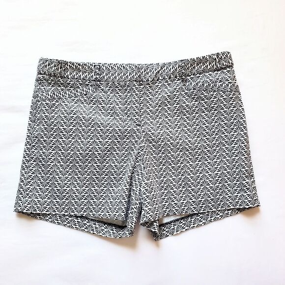 Laundry by Shelli Segal Shorts Size 4 - Picture 1 of 3